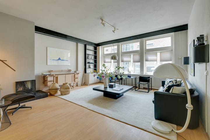 Photo 12 of Hondecoeterstraat 4-1