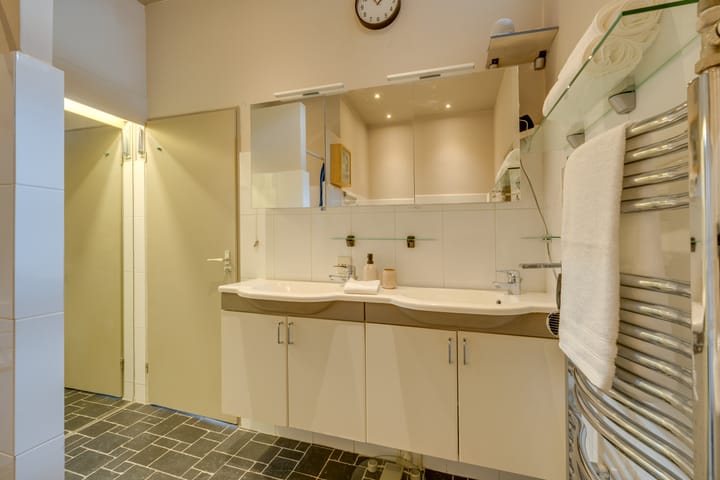 Photo 35 of Hondecoeterstraat 4-1