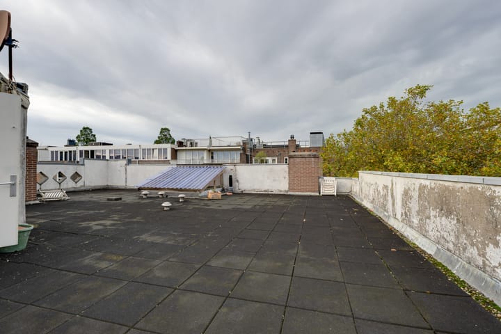 Photo 37 of Hondecoeterstraat 4-1