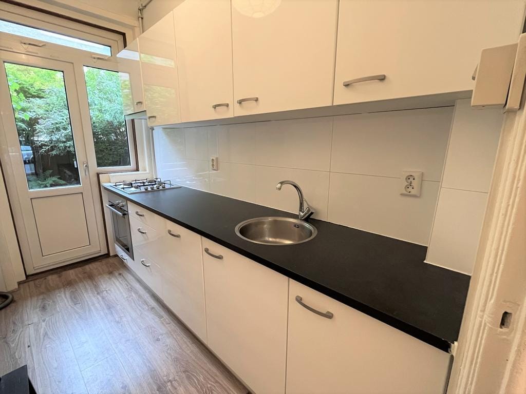 Photo 5 of Geleenstraat 28