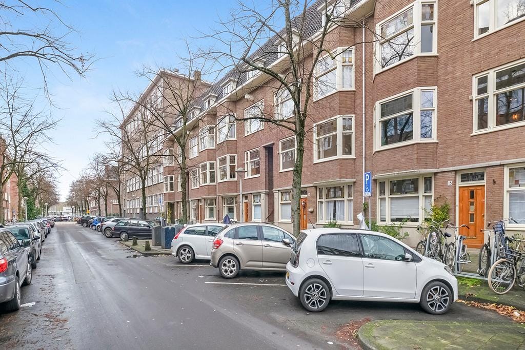 Photo 13 of Geleenstraat 28