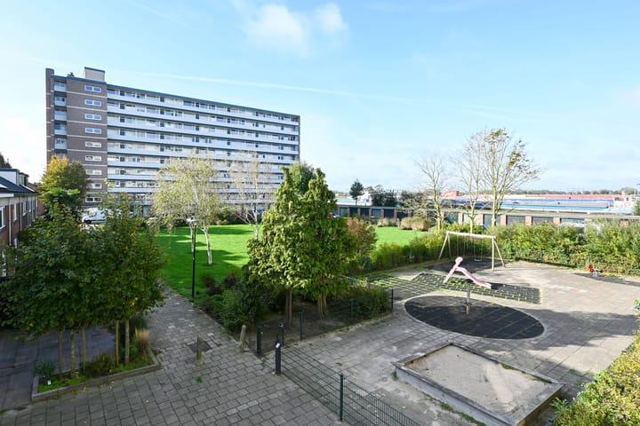 Foto 3 van Titus Brandsmastraat 75