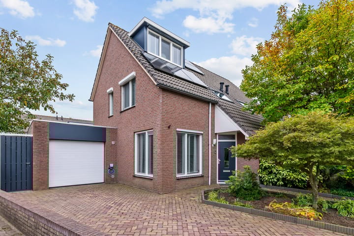 Photo 6 of Burcht 28