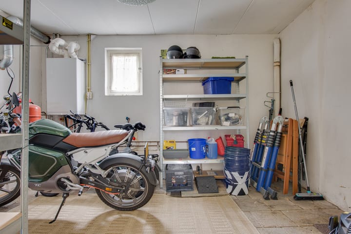 Foto 16 van Kerkplein 4