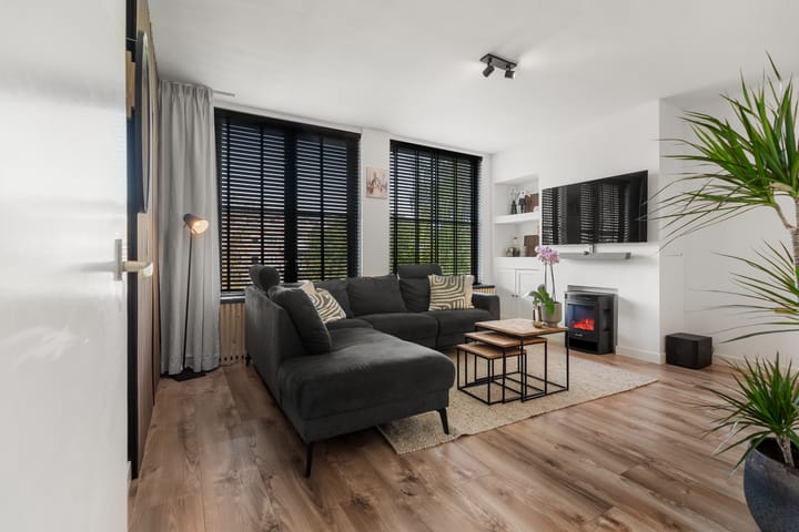 Photo 4 of Bernhardlaan 15-4A