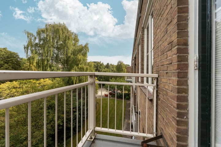 Photo 10 of Bernhardlaan 15-4A