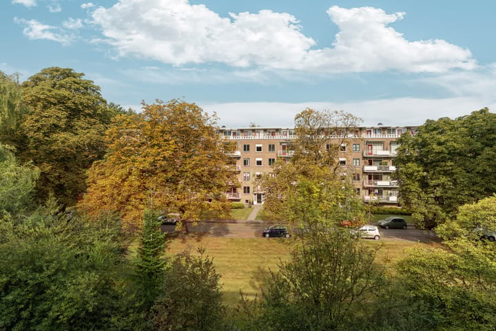 Photo 11 of Bernhardlaan 15-4A