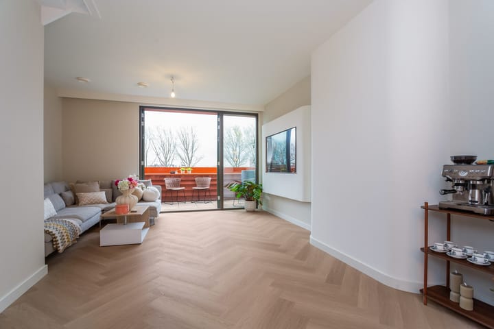 Foto 7 van Karakterplein 25