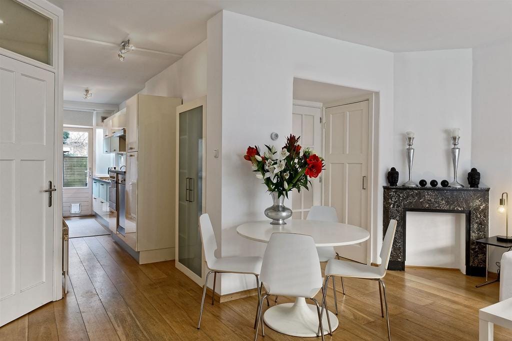 Photo 7 of Sassenheimstraat 63-H