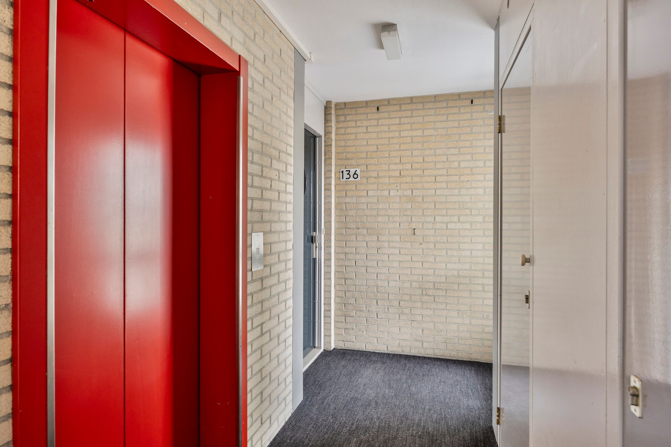 Photo 12 of Pontonniersweg 136