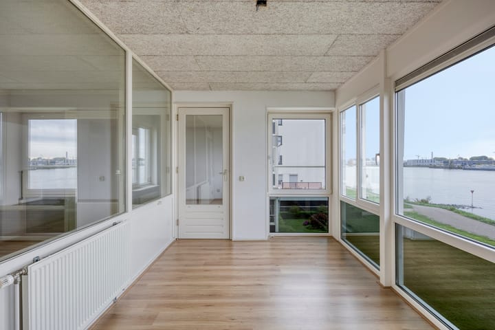 Foto 29 van Pontonniersweg 136