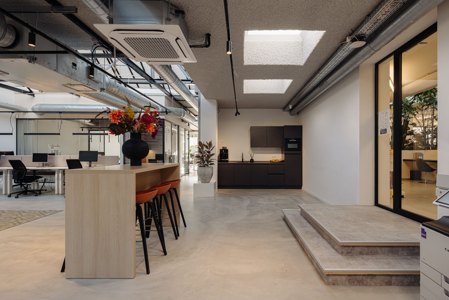 View photo 5 of Ellermanstraat 22