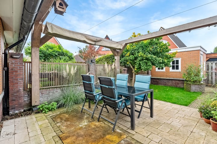 Foto 21 van Zoete Ermgaard 3