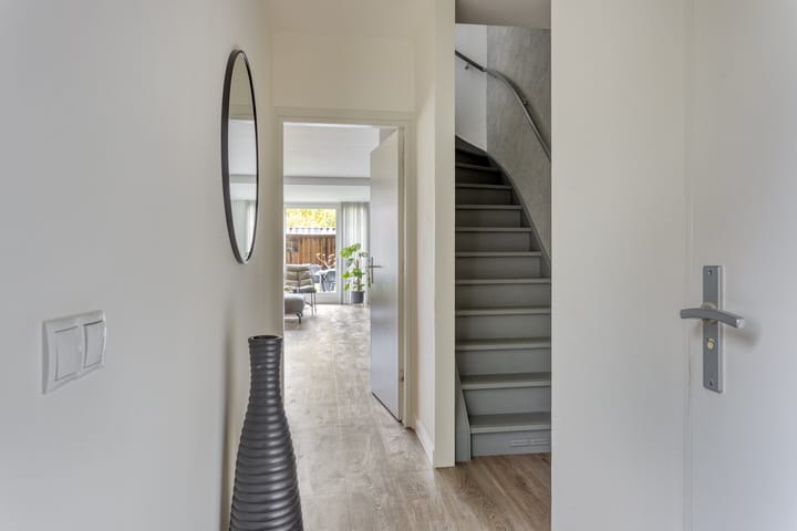 Photo 12 of Stiegert 70