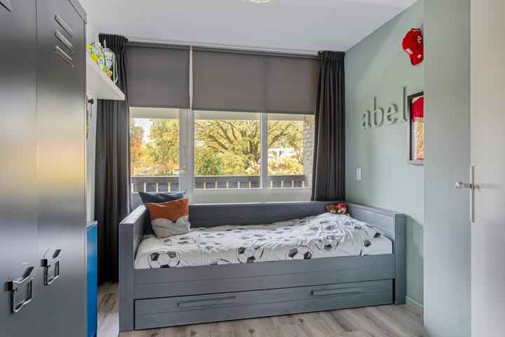 Photo 28 of Stiegert 70