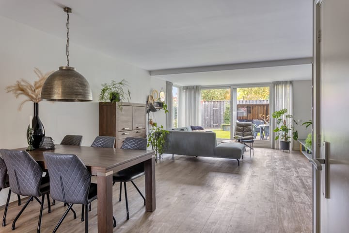 Photo 14 of Stiegert 70