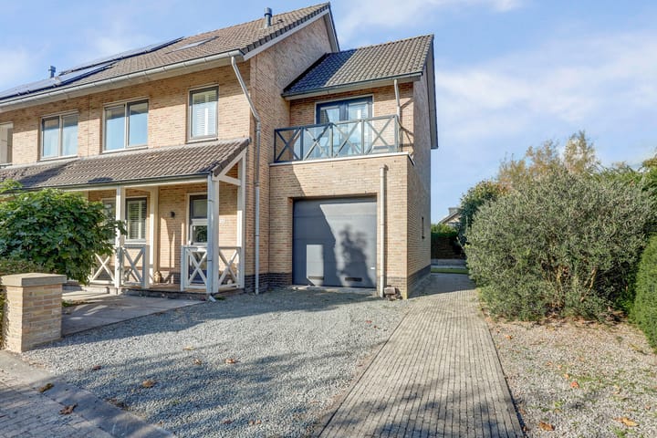 Foto 1 van Cipreshout 12