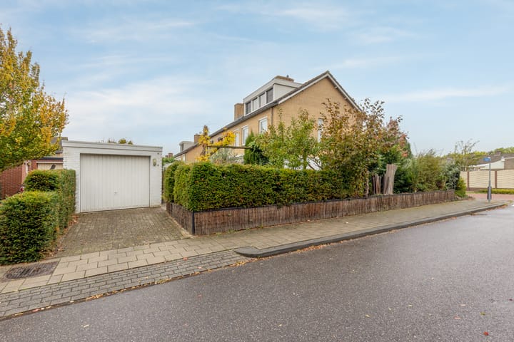 Foto 4 van Ruys de Beerenbroucklaan 82