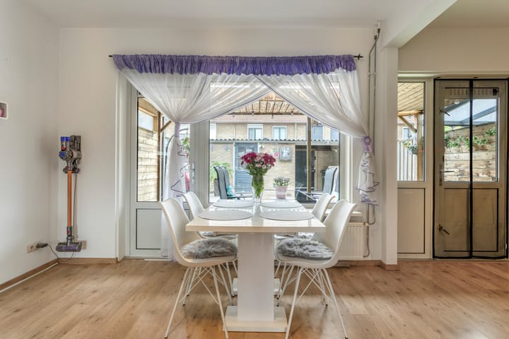 Photo 8 of Orvallaan 36