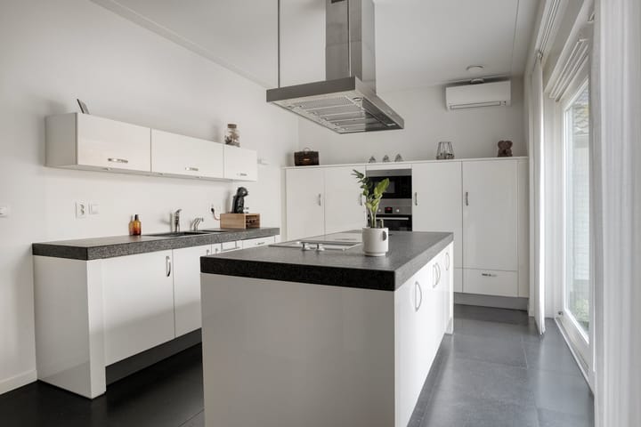 Photo 3 of Voerendaalstraat 4