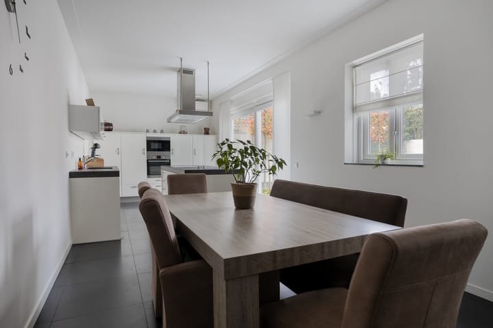 Photo 16 of Voerendaalstraat 4