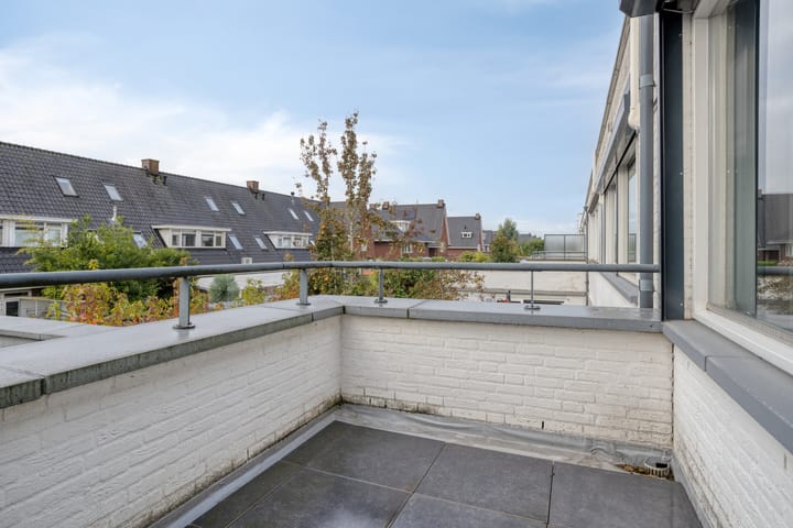 Photo 27 of Voerendaalstraat 4