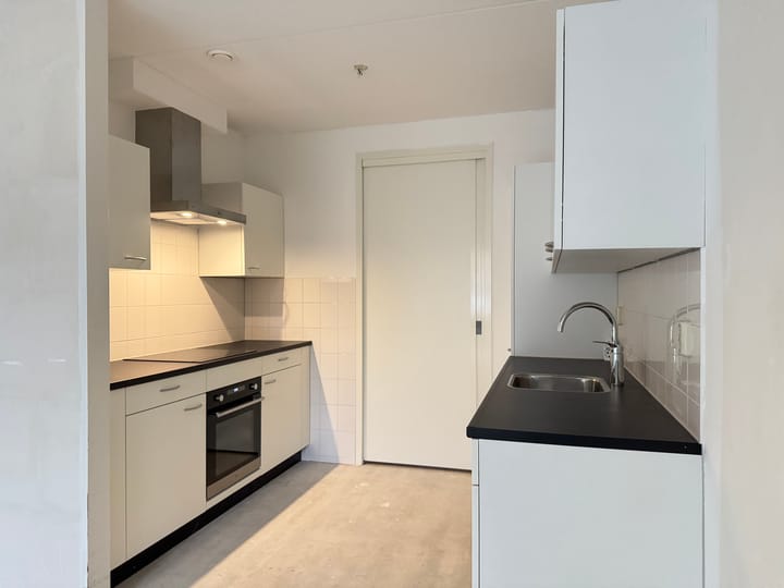 Photo 3 of Raadhuislaan 80-A01