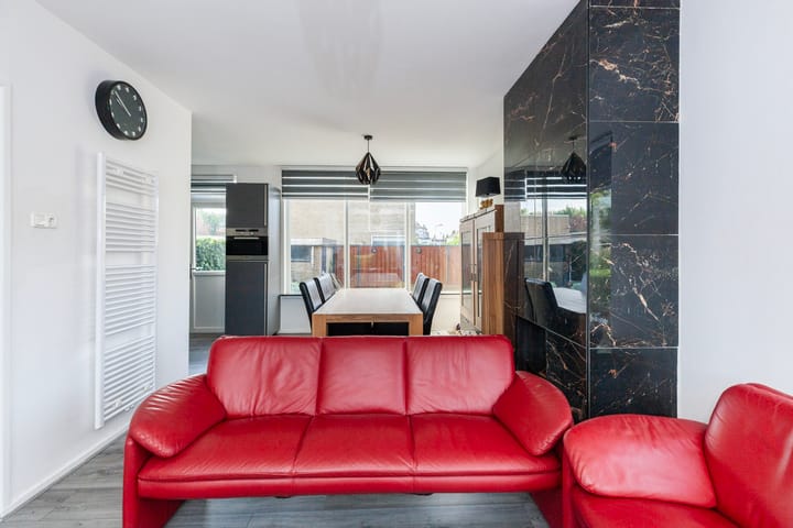 Foto 8 van Van Riebeekstraat 2