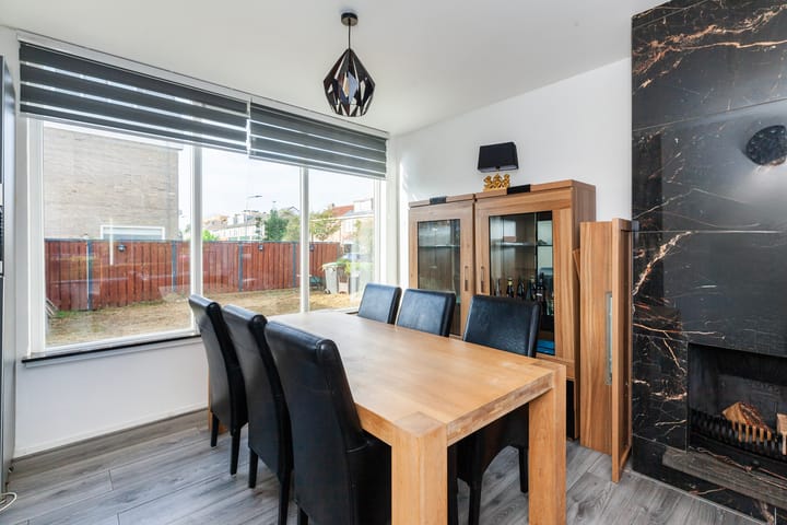 Foto 10 van Van Riebeekstraat 2