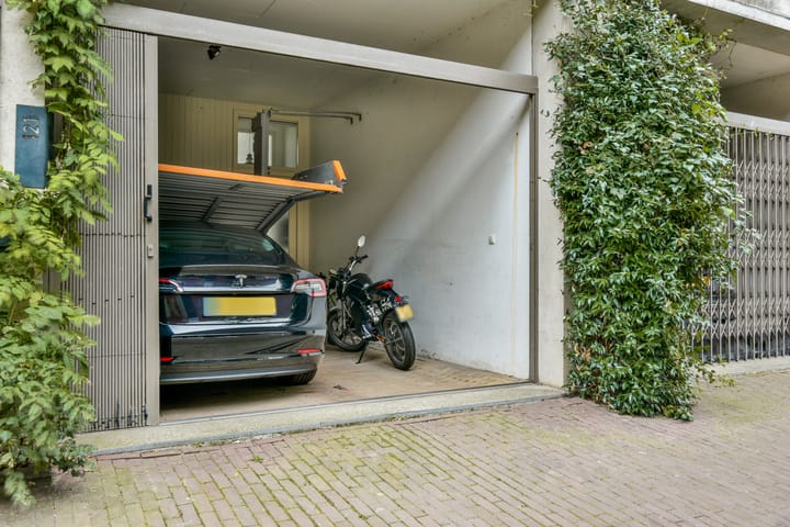 Foto 28 van Lampenistenstraat 121