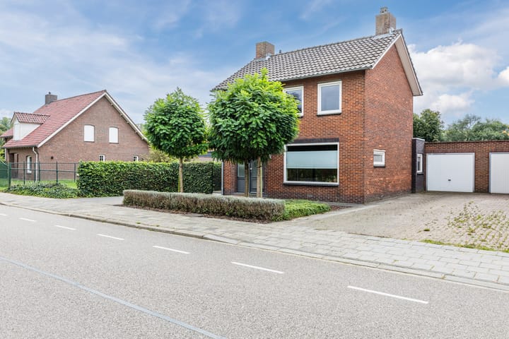 Photo 2 of Smisserstraat 54