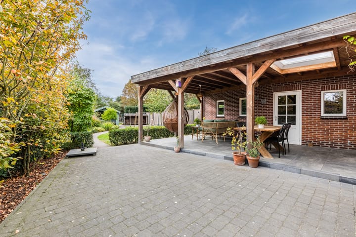 Photo 38 of Smisserstraat 54