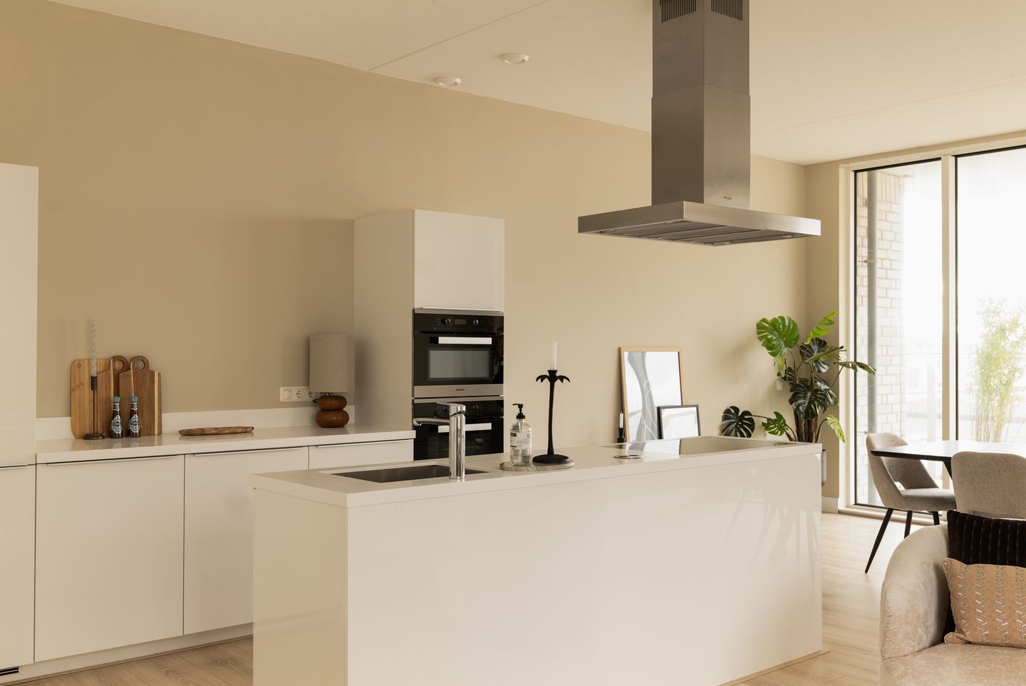 Photo 10 of Gustav Mahlerlaan 539-A