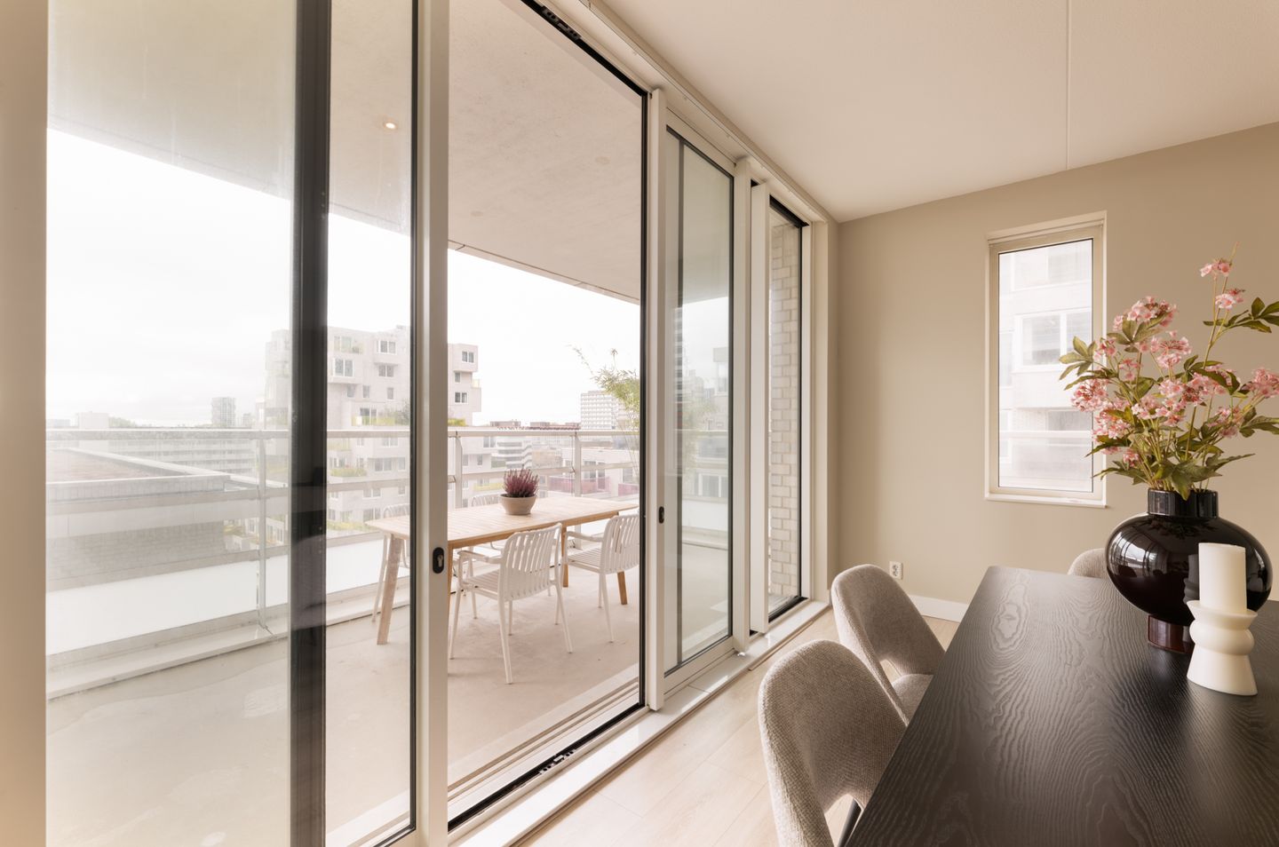 Photo 19 of Gustav Mahlerlaan 539-A