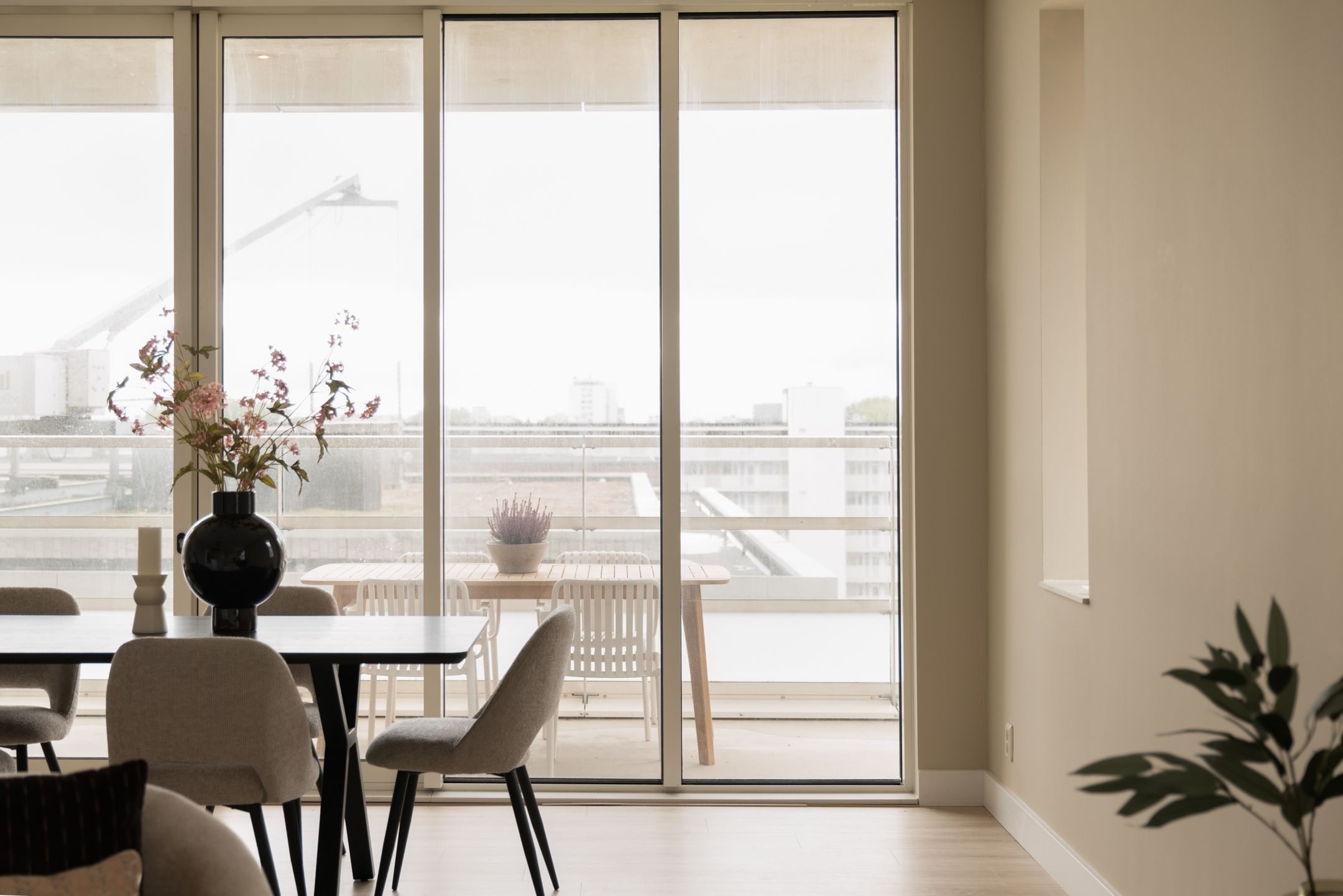 Photo 18 of Gustav Mahlerlaan 539-A