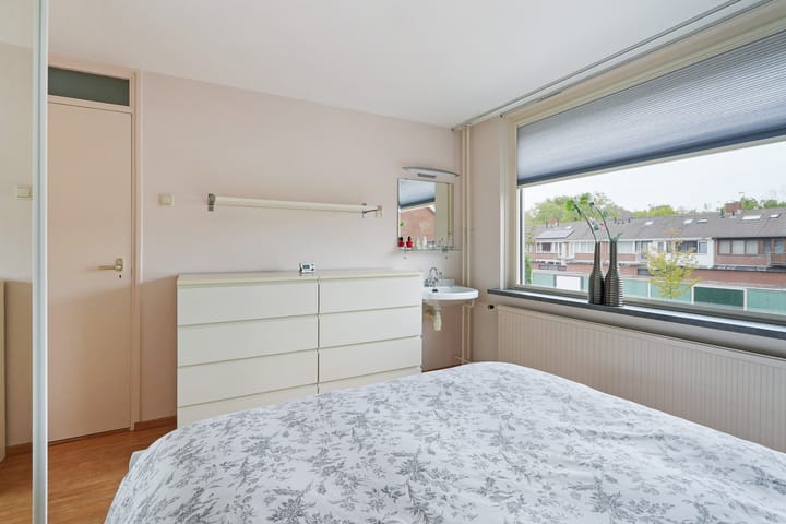 Foto 24 van Reggestraat 7