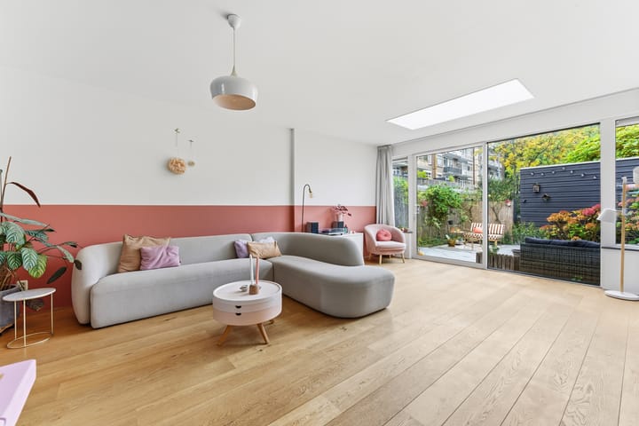 Foto 2 van Moltzerstraat 47