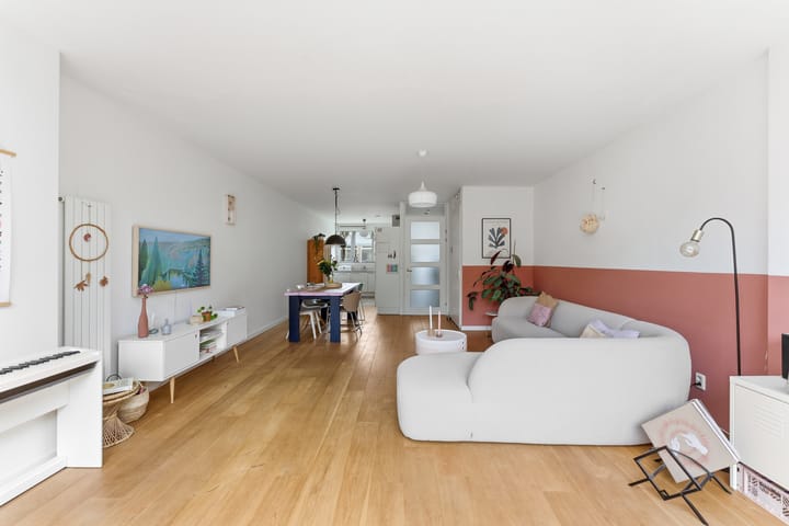 Foto 12 van Moltzerstraat 47