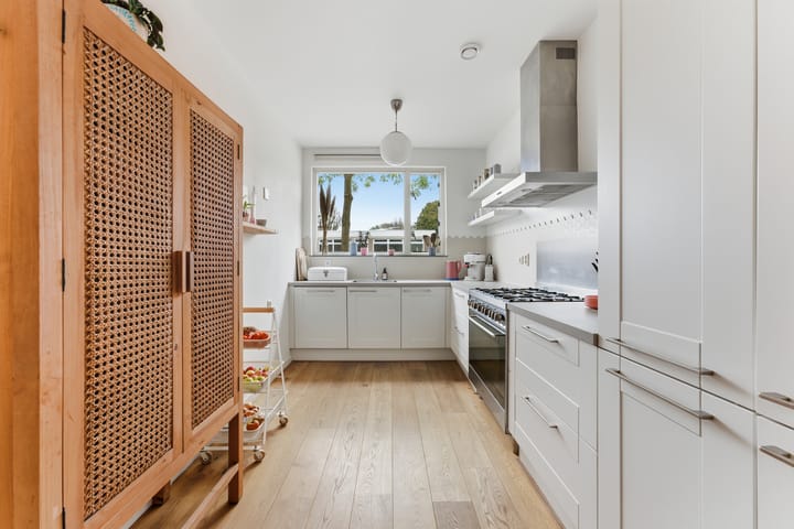 Foto 13 van Moltzerstraat 47