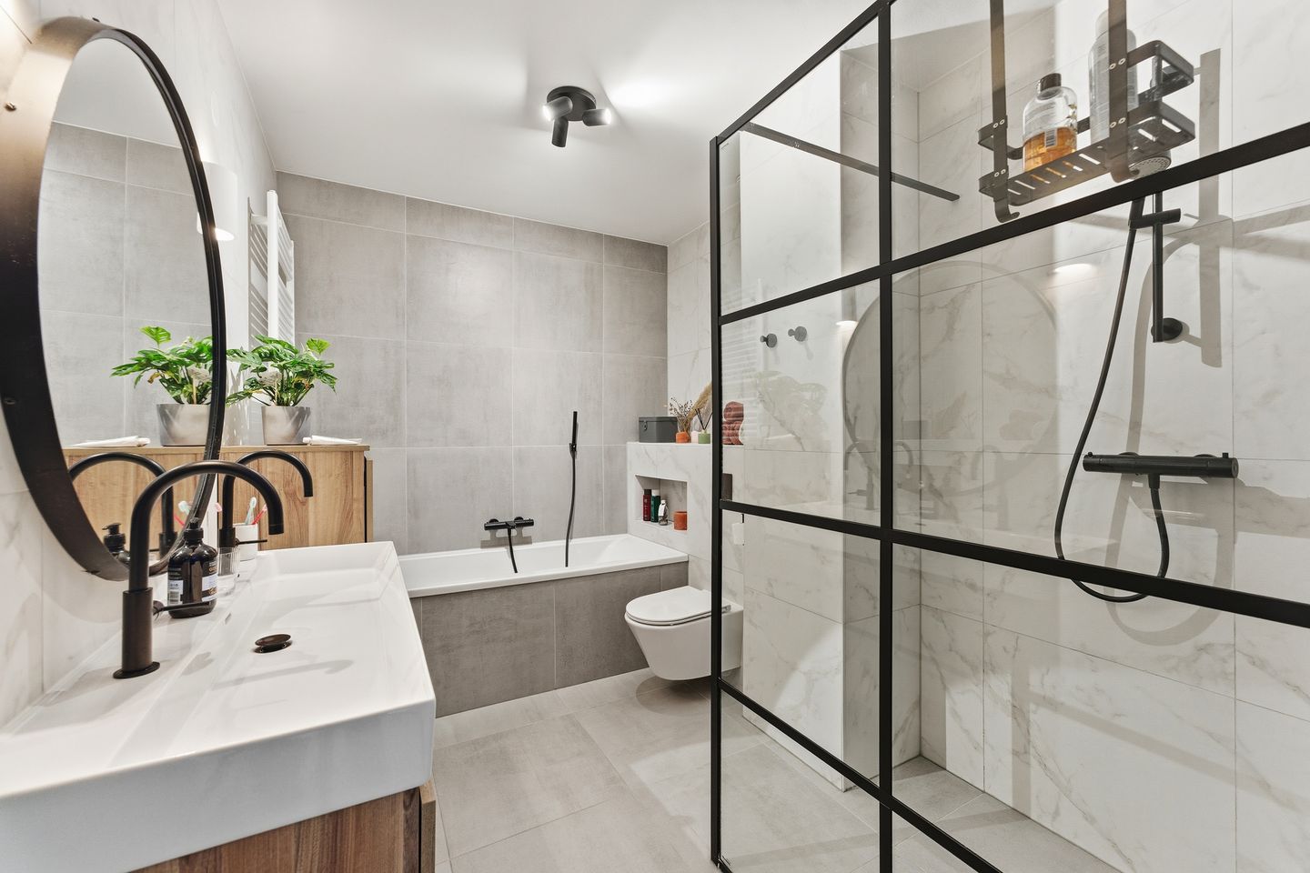 Foto 29 van Moltzerstraat 47