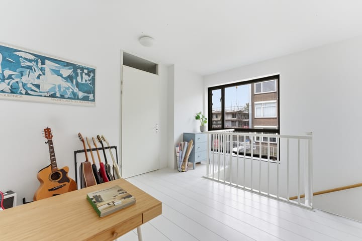 Foto 42 van Moltzerstraat 47