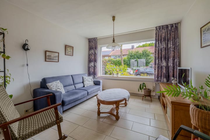 Photo 2 of Pieter Huyssensweg 7