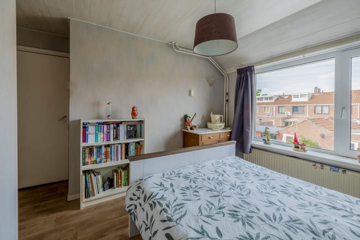 Photo 22 of Pieter Huyssensweg 7