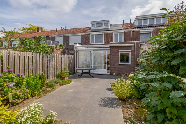 Photo 31 of Pieter Huyssensweg 7