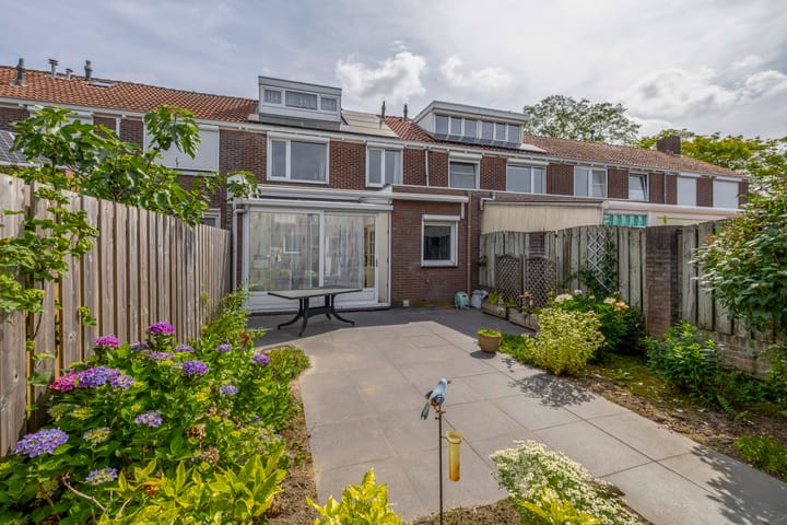 Photo 32 of Pieter Huyssensweg 7