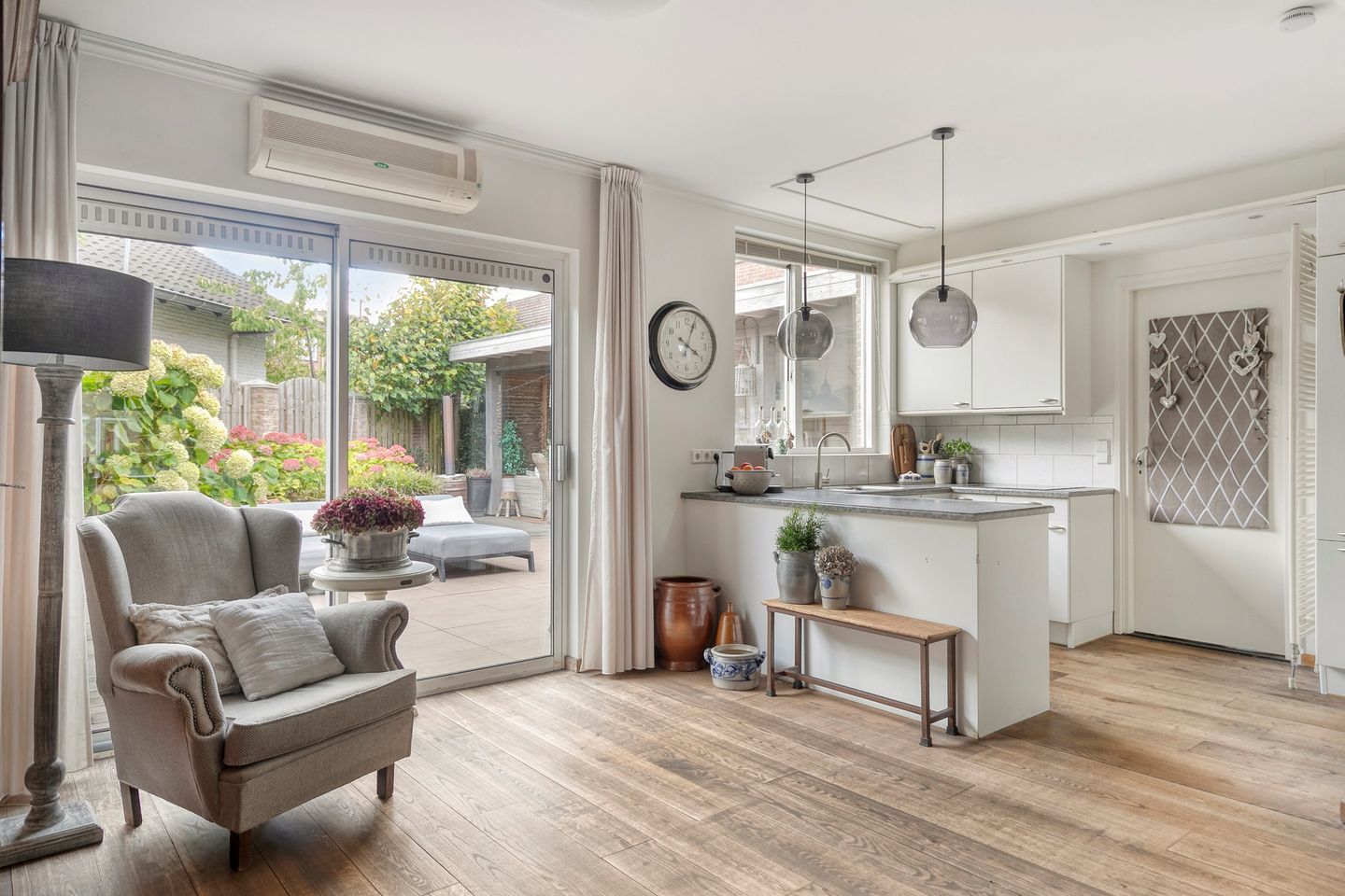 Foto 14 van Thorbeckeplein 12