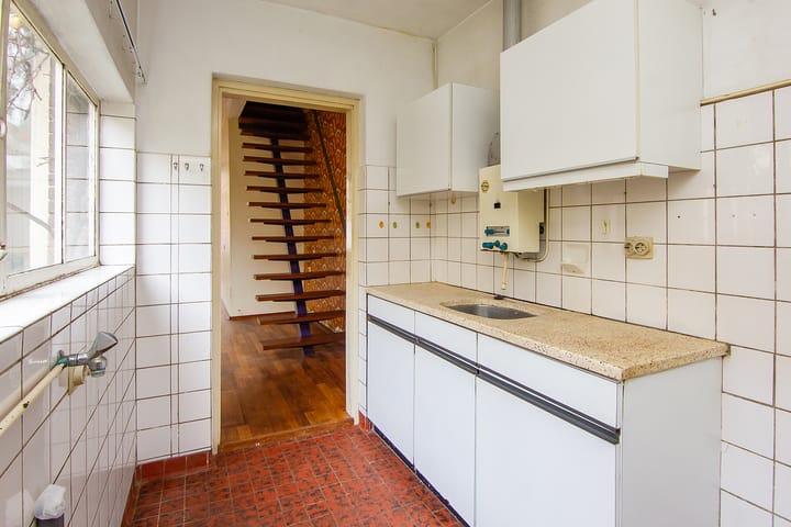 Foto 14 van Colensostraat 26