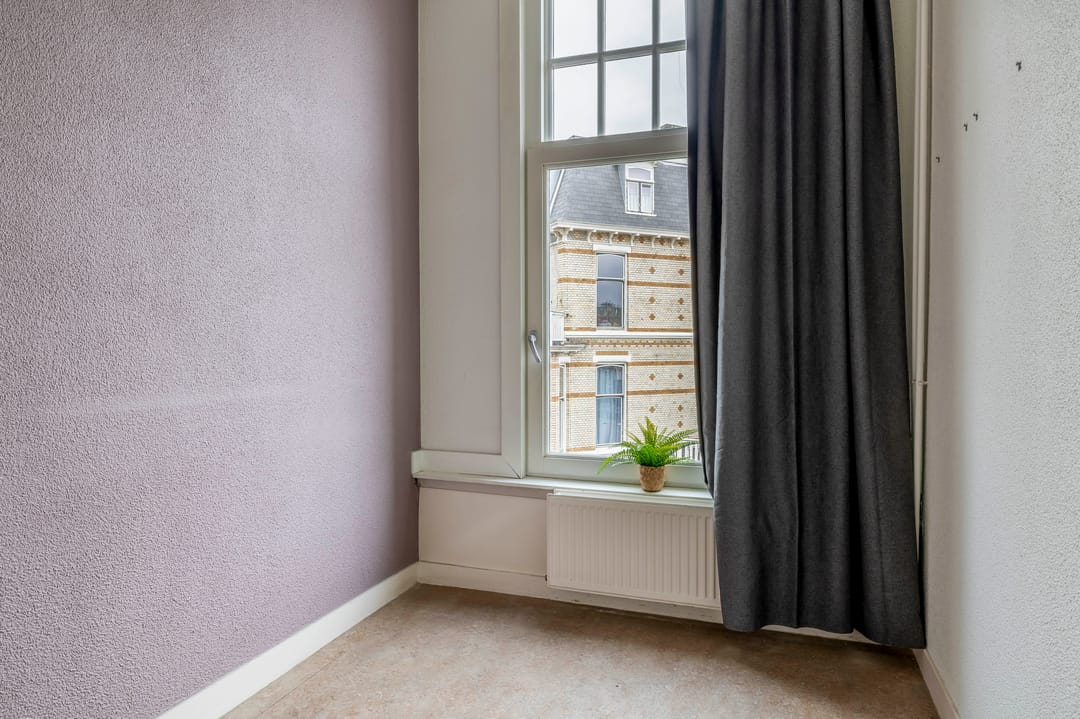 Photo 16 of Voltastraat 12