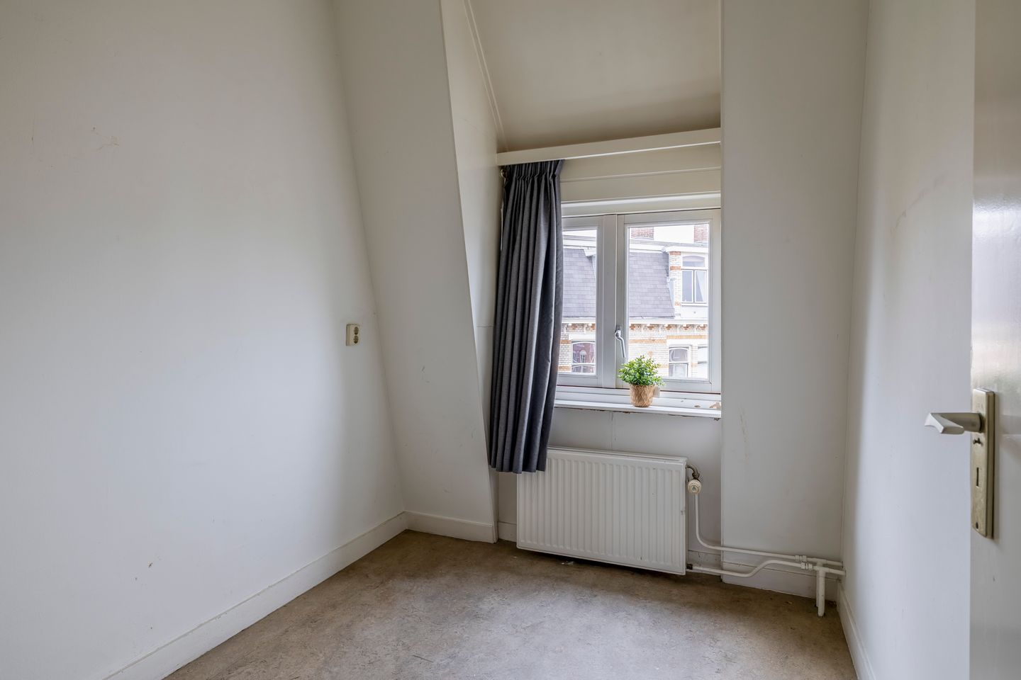 Photo 25 of Voltastraat 12