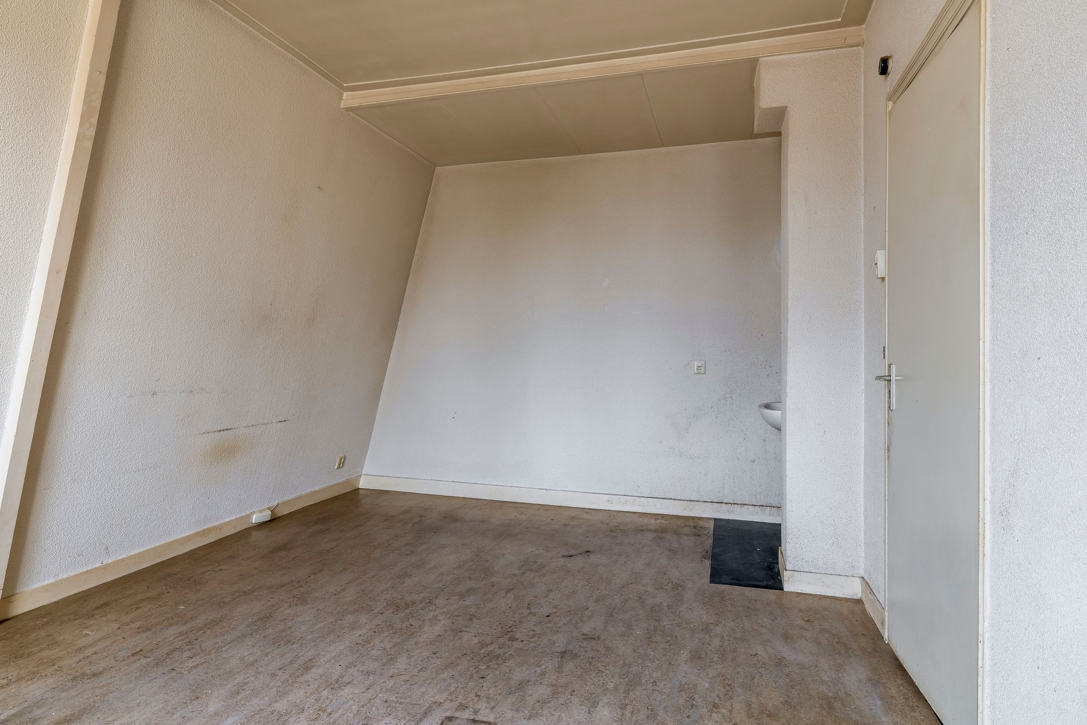 Photo 27 of Voltastraat 12